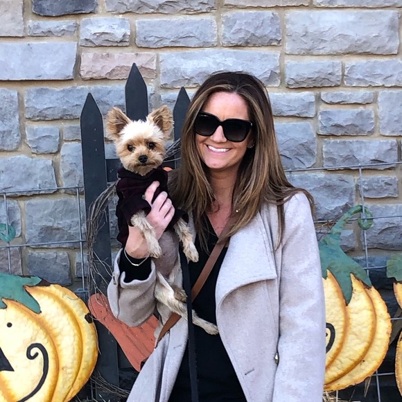 Meet your Posher, Kristen - Picture 1 of 1